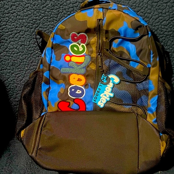 AUTHENTIC “ COOKIES “ Backpack ~ Camo Ripcord Backpacks - Picture 4 of 4